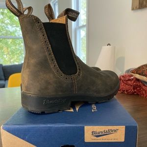 Blundstones High Top Boots - Rustic Brown